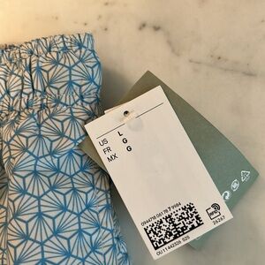 H&M Men's Blue Patterned Swim Shorts